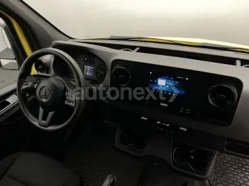 MERCEDES-BENZ Sprinter 317 DoKa Aut. Prits  AHK 3 5t 6-Sitz