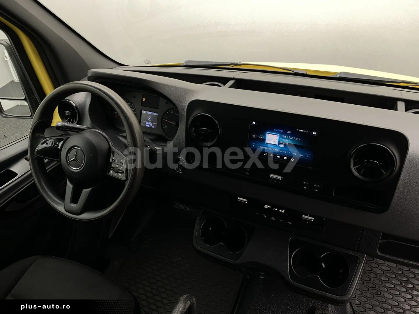 MERCEDES-BENZ Sprinter 317 DoKa Aut. Prits  AHK 3 5t 6-Sitz