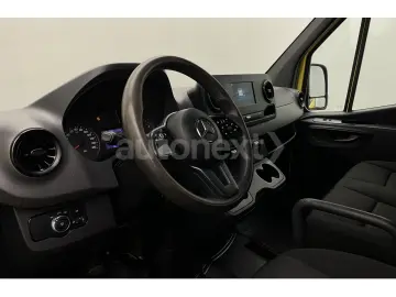 MERCEDES-BENZ Sprinter 317 DoKa Aut. Prits  AHK 3 5t 6-Sitz