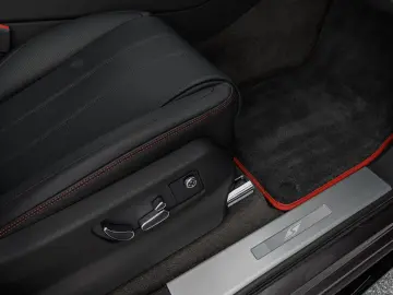 BENTLEY Bentayga S V8   Privacy Glass