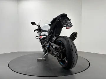 BMW S 1000 RR  CARBONRÄDER  M-PAKET  REIFEN NEU