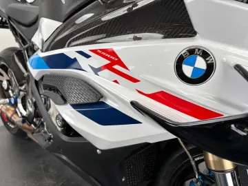 BMW S 1000 RR  CARBONRÄDER  M-PAKET  REIFEN NEU