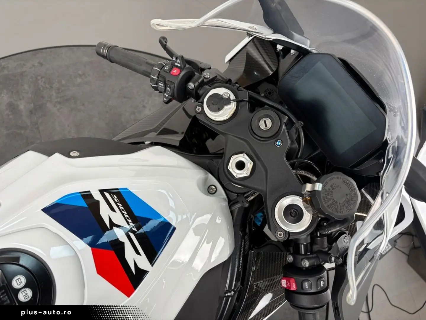 BMW S 1000 RR  CARBONRÄDER  M-PAKET  REIFEN NEU