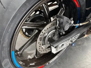 BMW S 1000 RR  CARBONRÄDER  M-PAKET  REIFEN NEU