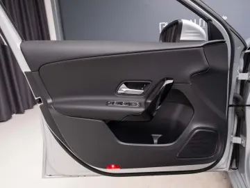 Mercedes Benz A 180d