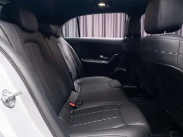 Mercedes Benz A 180d