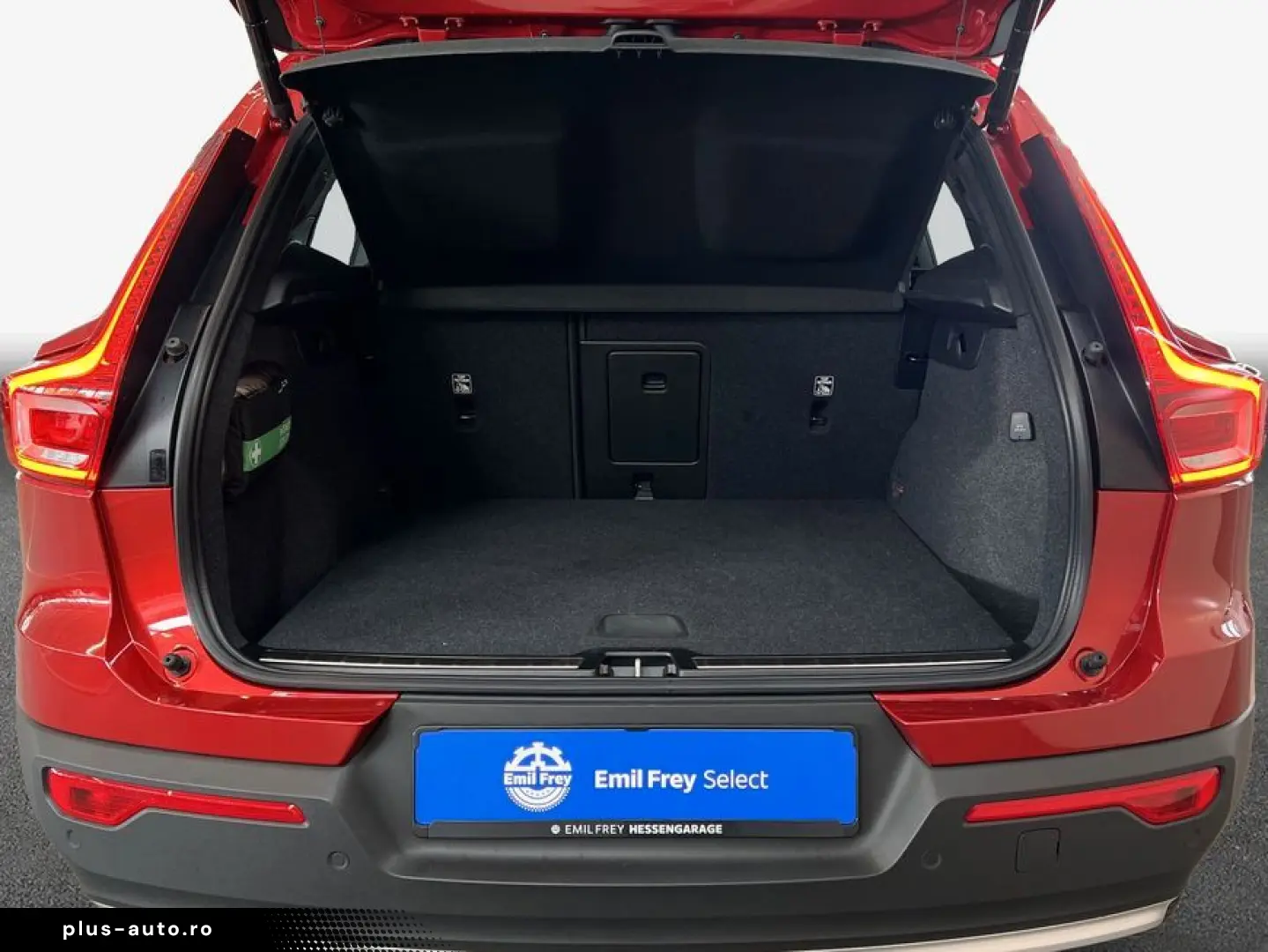 VOLVO XC40 T4 Recharge Ultimate-Bright DKG ACC BLIS 36