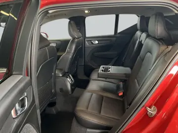 VOLVO XC40 T4 Recharge Ultimate-Bright DKG ACC BLIS 36