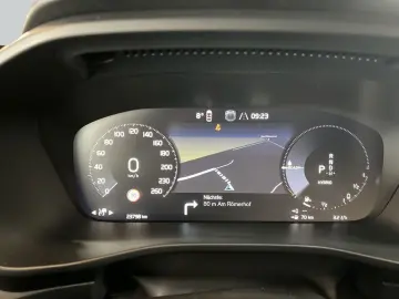 VOLVO XC40 T4 Recharge Ultimate-Bright DKG ACC BLIS 36