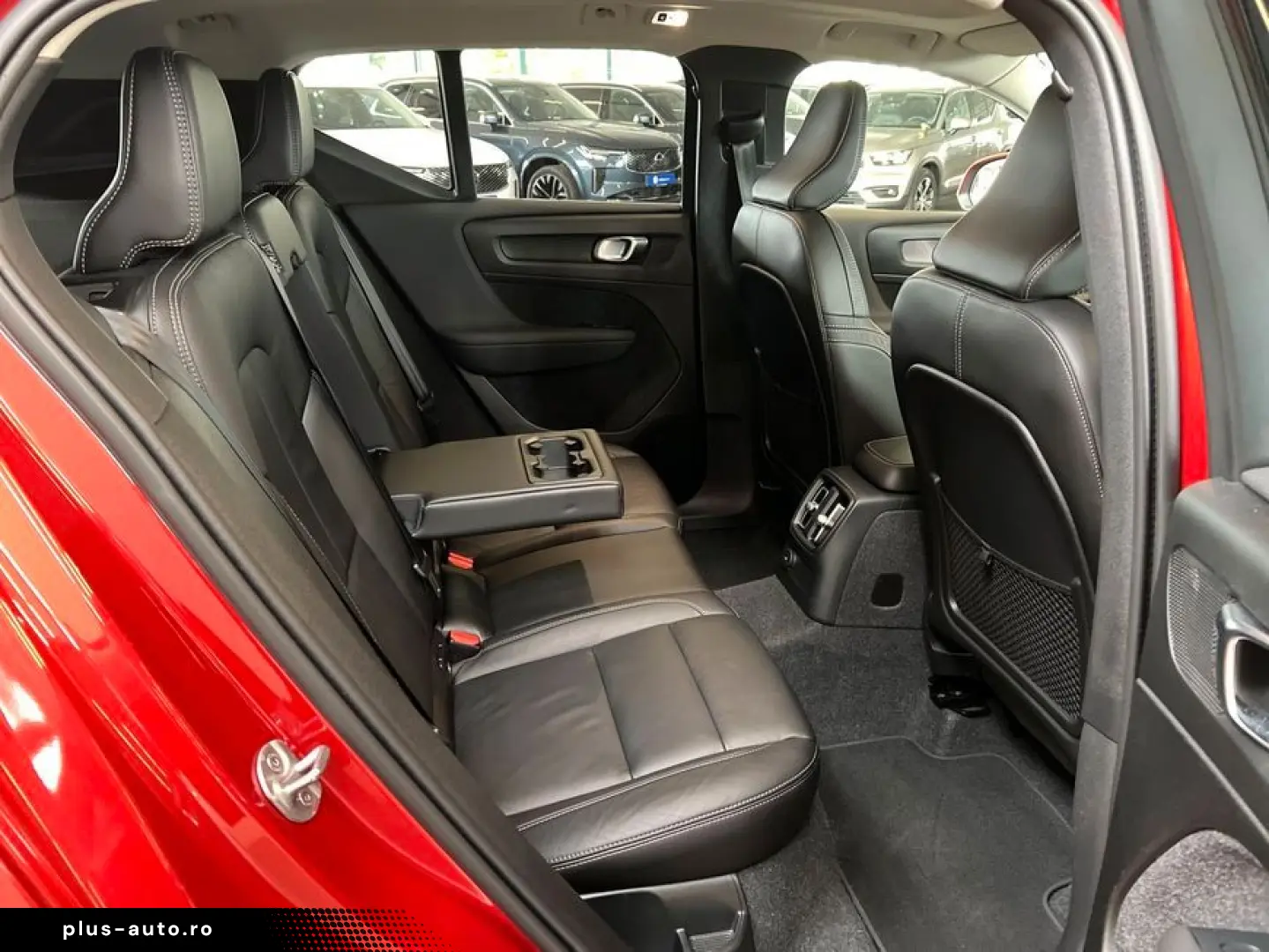 VOLVO XC40 T4 Recharge Ultimate-Bright DKG ACC BLIS 36