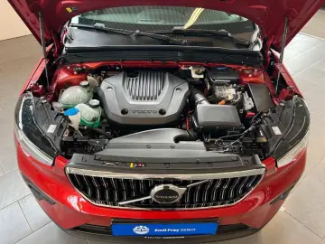 VOLVO XC40 T4 Recharge Ultimate-Bright DKG ACC BLIS 36