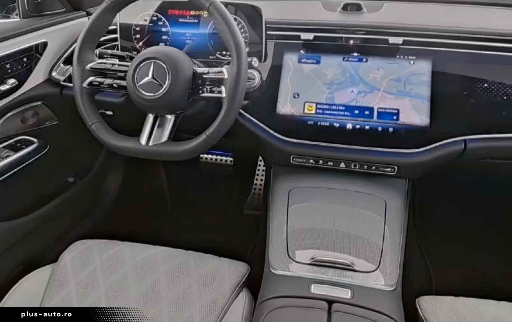 Mercedes-Benz E 400 e 4M AMG SUPERSCREEN-AIRMATIC