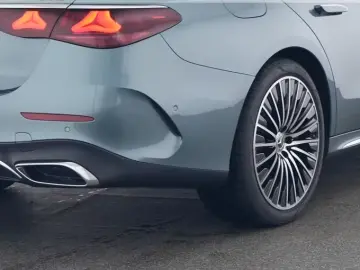 Mercedes-Benz E 400 e 4M AMG SUPERSCREEN-AIRMATIC