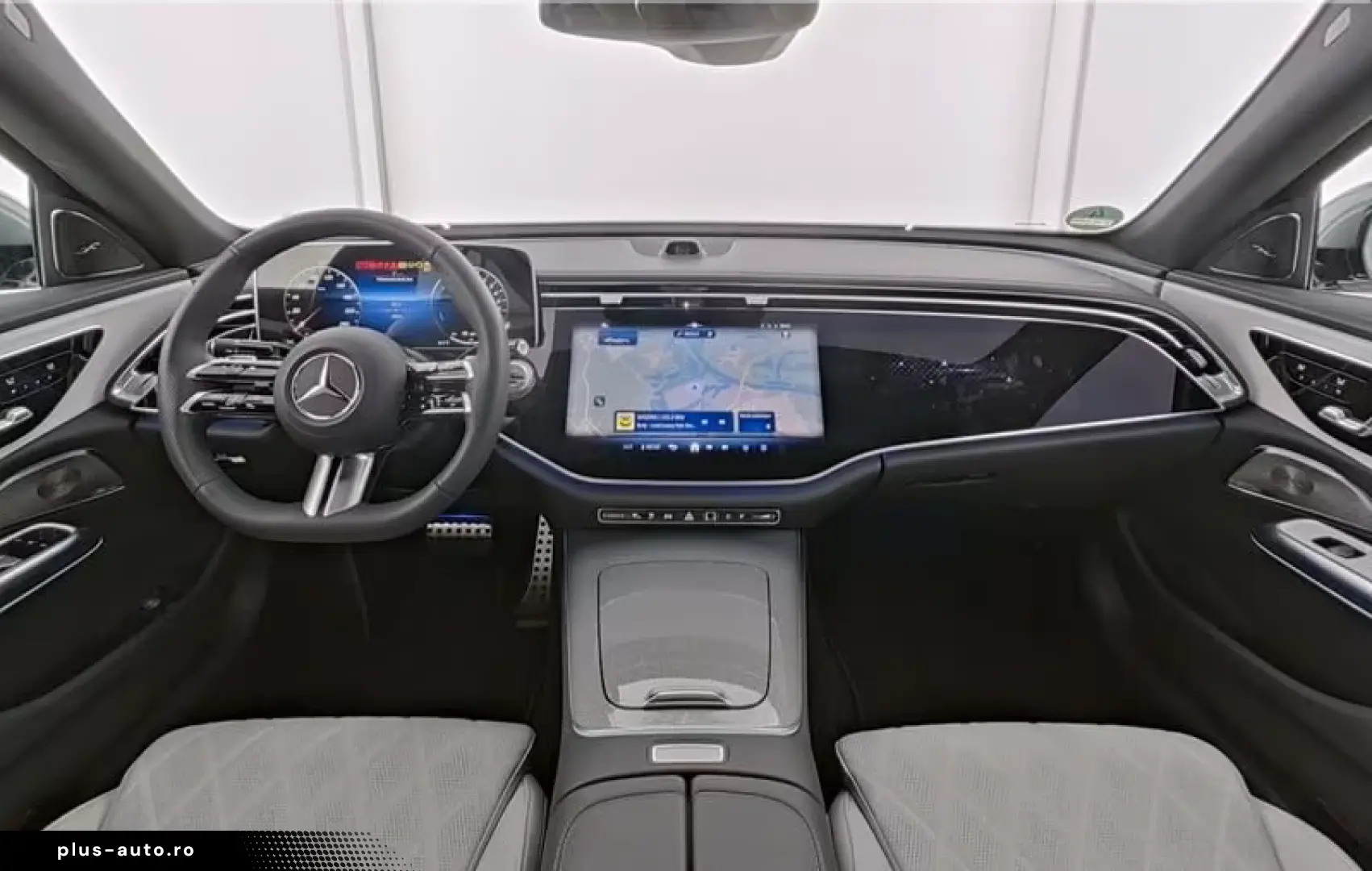 Mercedes-Benz E 400 e 4M AMG SUPERSCREEN-AIRMATIC