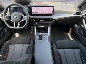 BMW i4 xDrive40 M Sportpaket Navi Tempom.aktiv Head