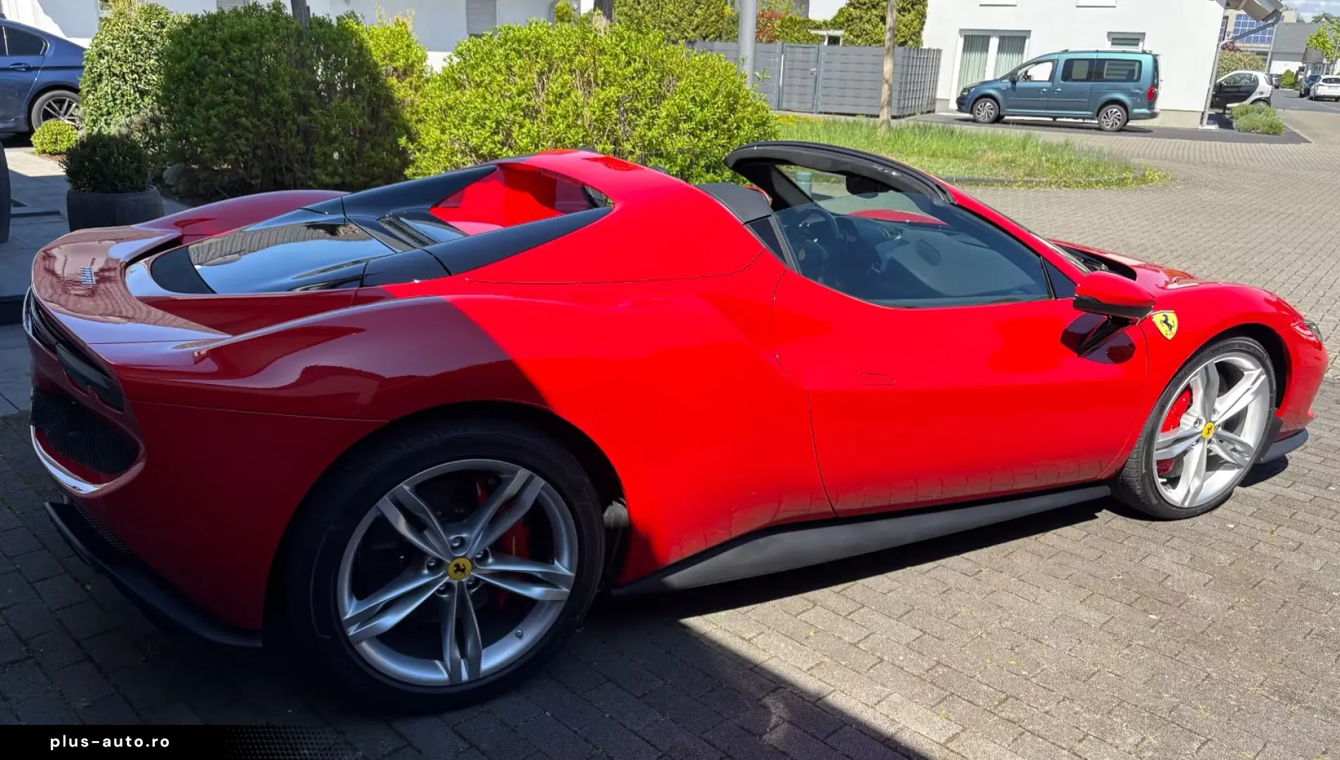 Ferrari 296 GTS Rosso Corsa Lift LED Carbon Racingsitze
