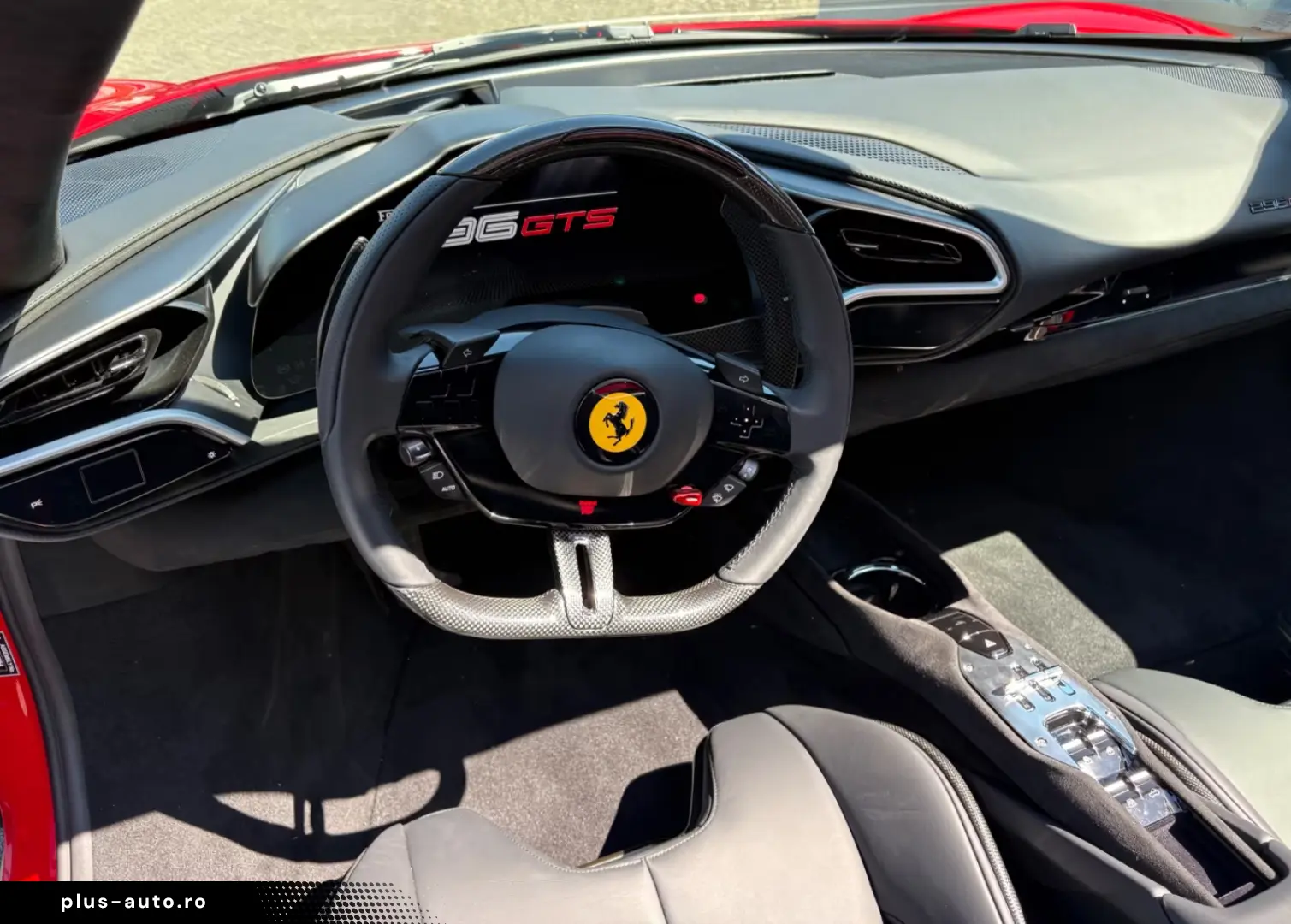 Ferrari 296 GTS Rosso Corsa Lift LED Carbon Racingsitze
