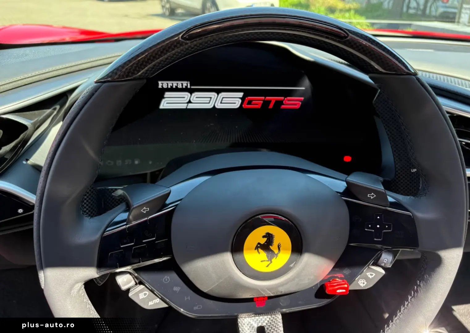 Ferrari 296 GTS Rosso Corsa Lift LED Carbon Racingsitze