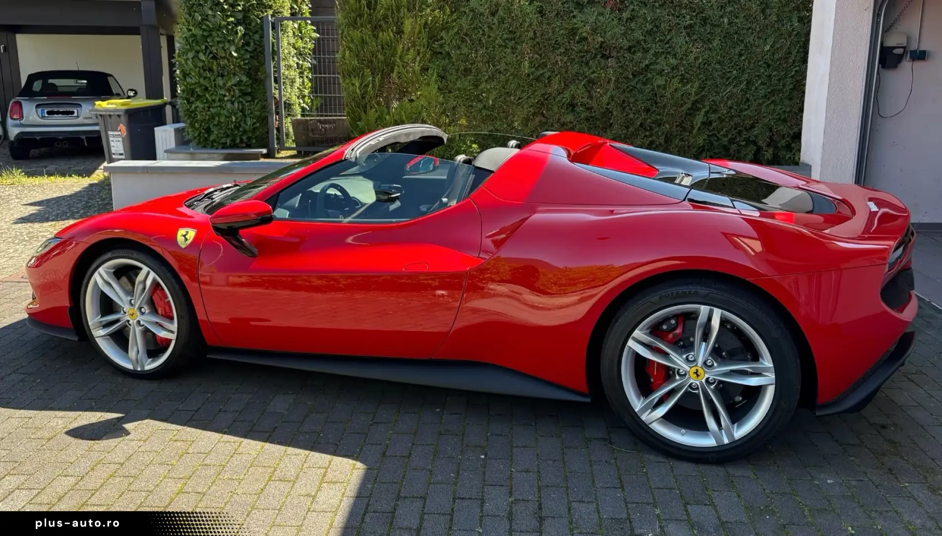 Ferrari 296 GTS Rosso Corsa Lift LED Carbon Racingsitze