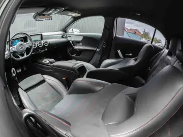 Mercedes-Benz A 250 e Edition AMG Line