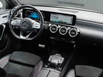 Mercedes-Benz A 250 e Edition AMG Line