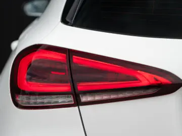 Mercedes-Benz A 250 e Edition AMG Line