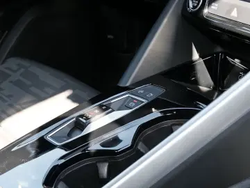 AUDI Q5 TFSI neues Model Stronic LED
