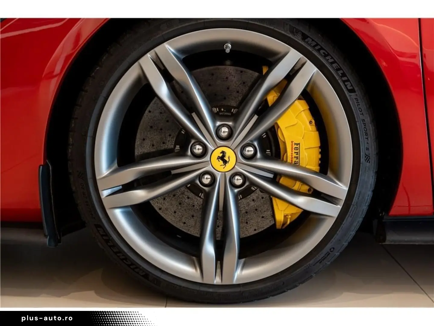 FERRARI 296 gtb 3.0 turbo v6 hybride 830 ch -