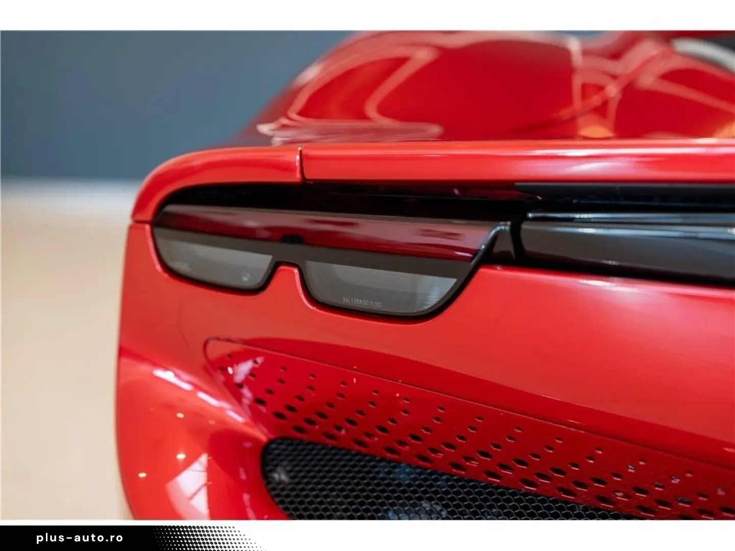 FERRARI 296 gtb 3.0 turbo v6 hybride 830 ch -