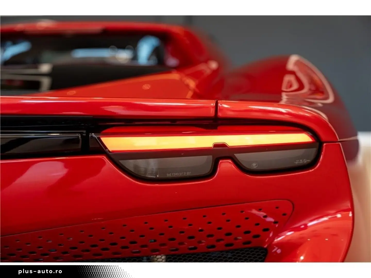 FERRARI 296 gtb 3.0 turbo v6 hybride 830 ch -