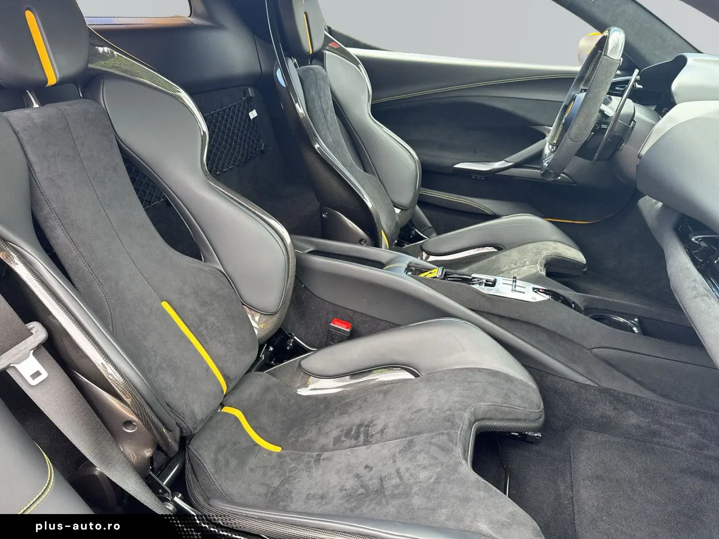 FERRARI 296 GTB DCT  CAM ACC CARBON SEATS