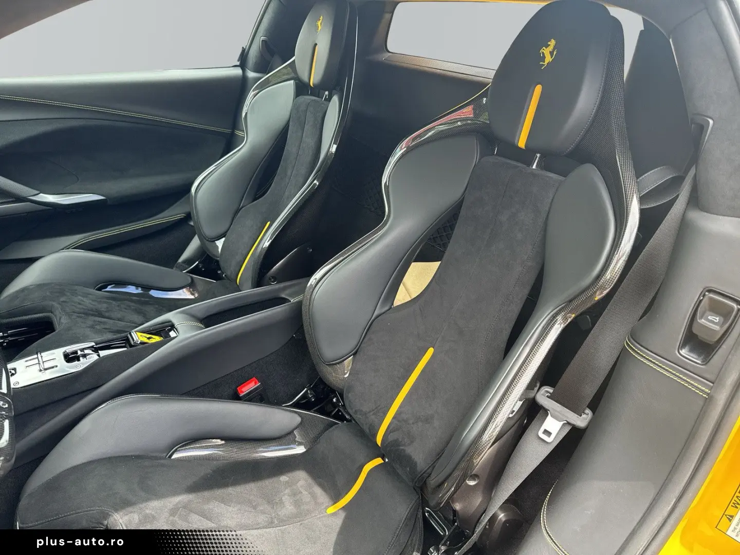 FERRARI 296 GTB DCT  CAM ACC CARBON SEATS