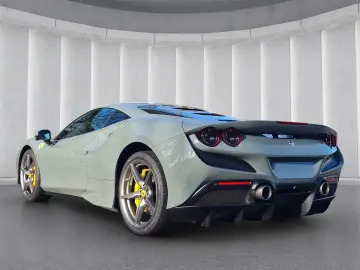 FERRARI F8 Tributo   Racing Seats   Carbon   Lift