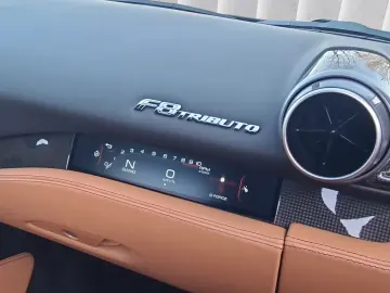 FERRARI F8 Tributo   Racing Seats   Carbon   Lift