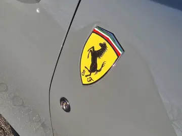 FERRARI F8 Tributo   Racing Seats   Carbon   Lift