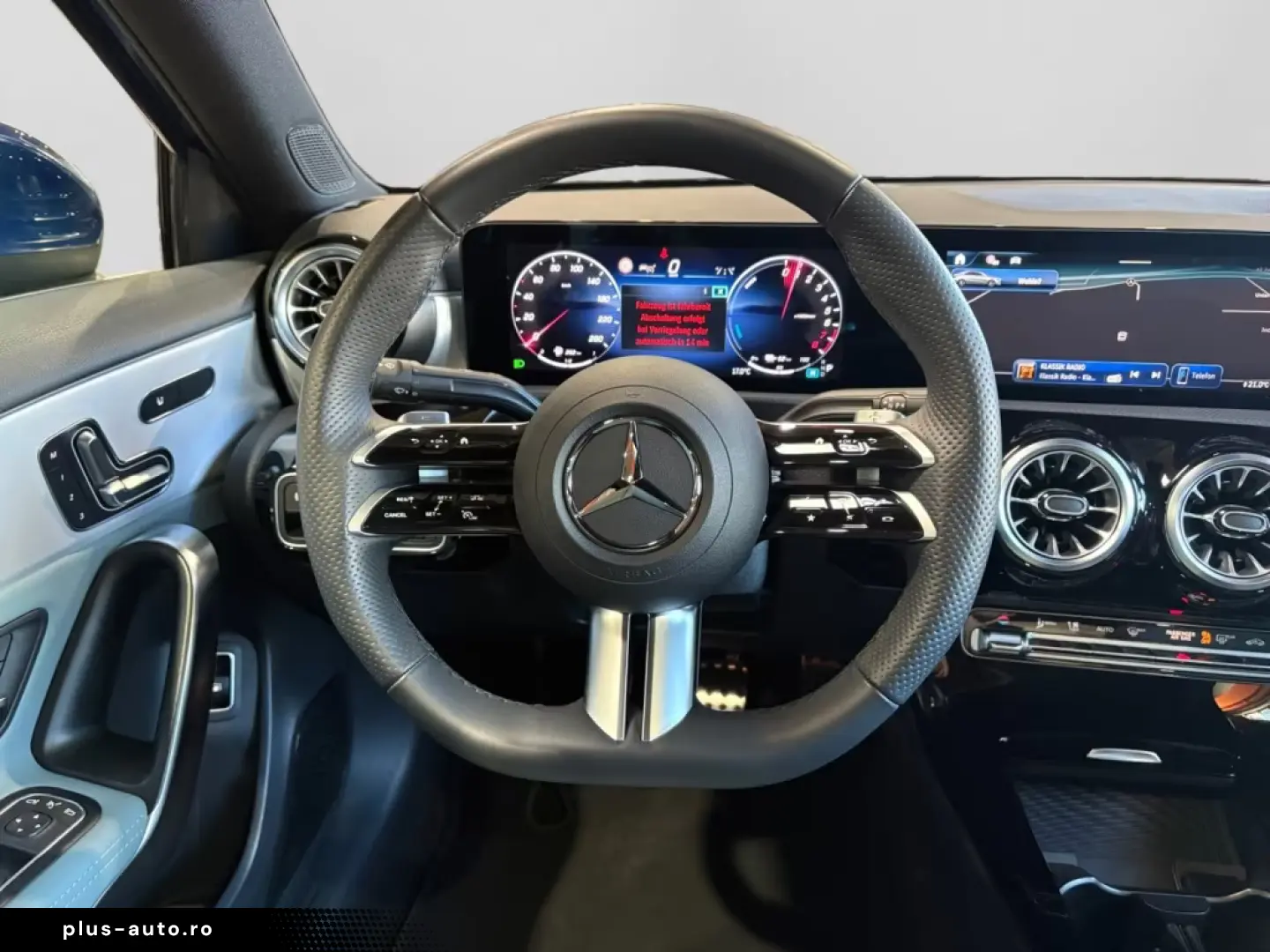 Mercedes-Benz A 250 e Lim AMG PANO DISTR MEMO