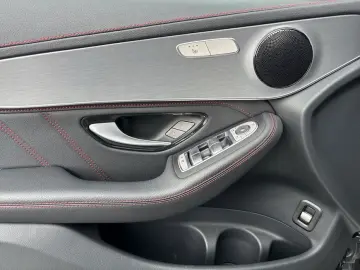 MERCEDES-BENZ GLC 300 de Coupe 4M  AMG Plus HuD