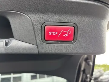 MERCEDES-BENZ GLC 300 de Coupe 4M  AMG Plus HuD
