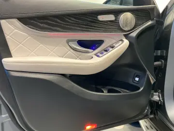 MERCEDES-BENZ GLC 300 de 4M Coupé AMG Kamera