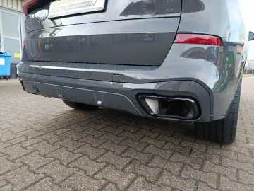 BMW X5 xDrive40d 22 ALU M SPORTPAKET AHK SKY LOUNGE