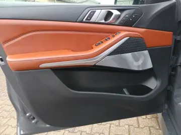 BMW X5 xDrive40d 22 ALU M SPORTPAKET AHK SKY LOUNGE