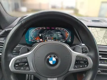 BMW X5 xDrive40d 22 ALU M SPORTPAKET AHK SKY LOUNGE