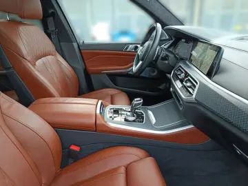 BMW X5 xDrive40d 22 ALU M SPORTPAKET AHK SKY LOUNGE