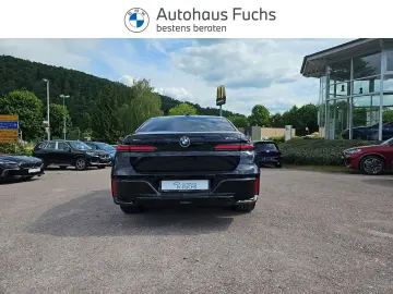 BMW 740 d xDrive MSport Pro StandHZG LederMerino AHK