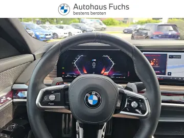 BMW 740 d xDrive MSport Pro StandHZG LederMerino AHK