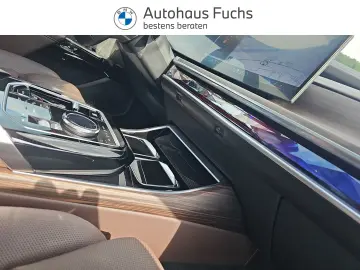 BMW 740 d xDrive MSport Pro StandHZG LederMerino AHK
