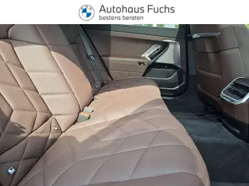 BMW 740 d xDrive MSport Pro StandHZG LederMerino AHK