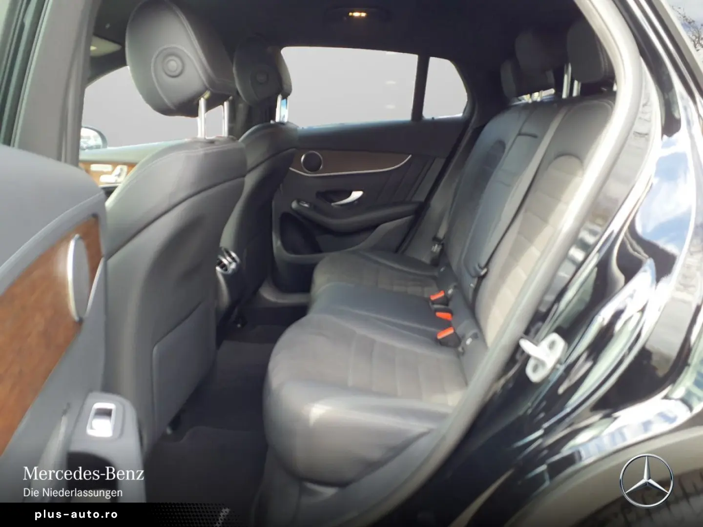 MERCEDES-BENZ GLC 300 de 4M Cp AMG Night MBUX Nav  Distr AIR