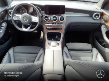 MERCEDES-BENZ GLC 300 de 4M Cp AMG Night MBUX Nav  Distr AIR