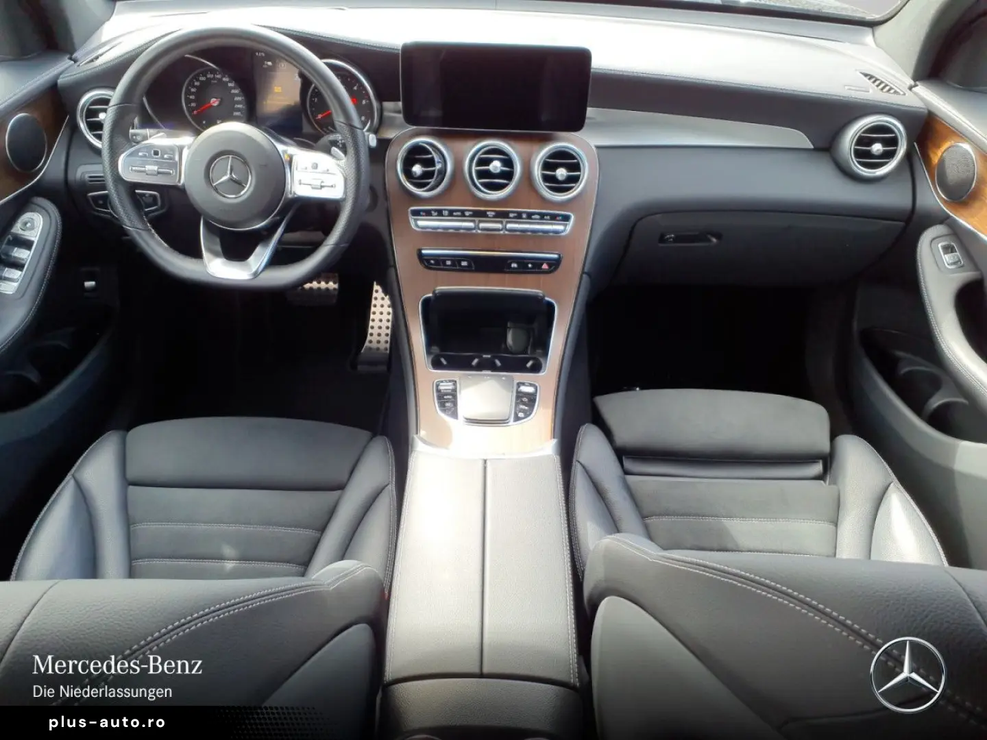 MERCEDES-BENZ GLC 300 de 4M Cp AMG Night MBUX Nav  Distr AIR